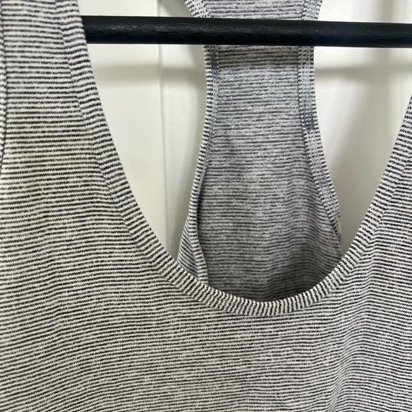 Lululemon black and white striped tank - Picture 3 of 4